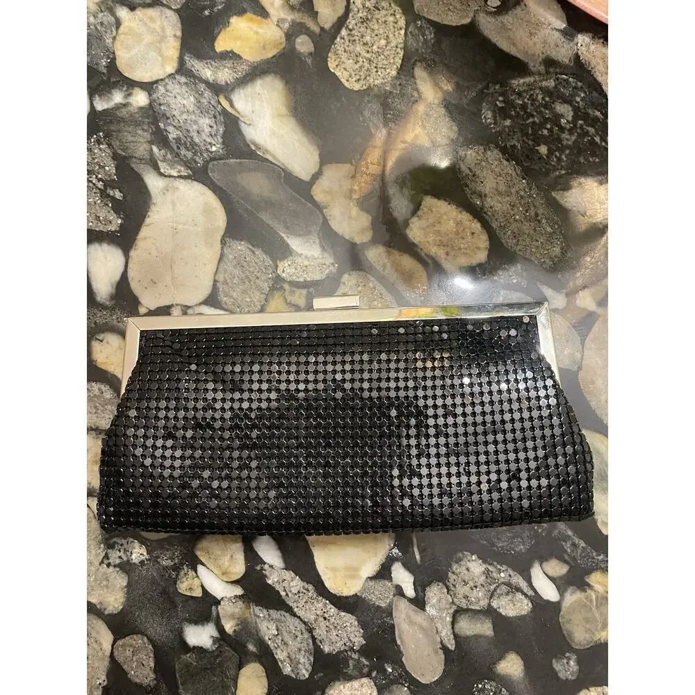 Vintage La Regaie Black Evening Clutch Purse Tuck Away Chain Shoulder Strap Y2K‍ - Picture 2 of 4